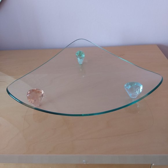 Serving Triangle Clear Glass Plate. - Picture 2 of 2